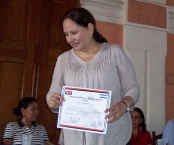Amelia Tiffer (Cristina)